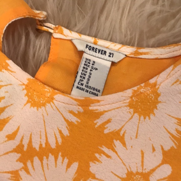 Retro 60โs Style Mini Dress! - Picture 4 of 8